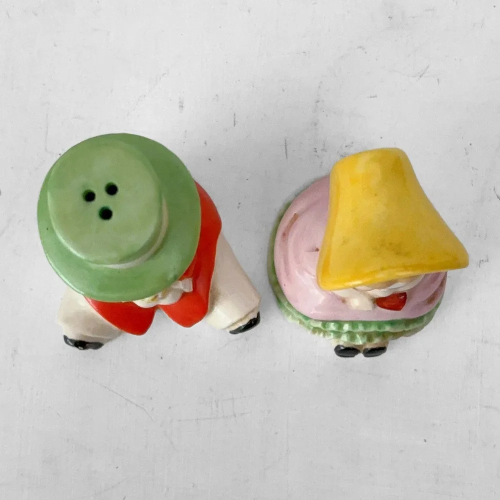 VTG MCM Ceramic Boy & Girl Salt/Pepper Shakers Japan Mid Century Cottage